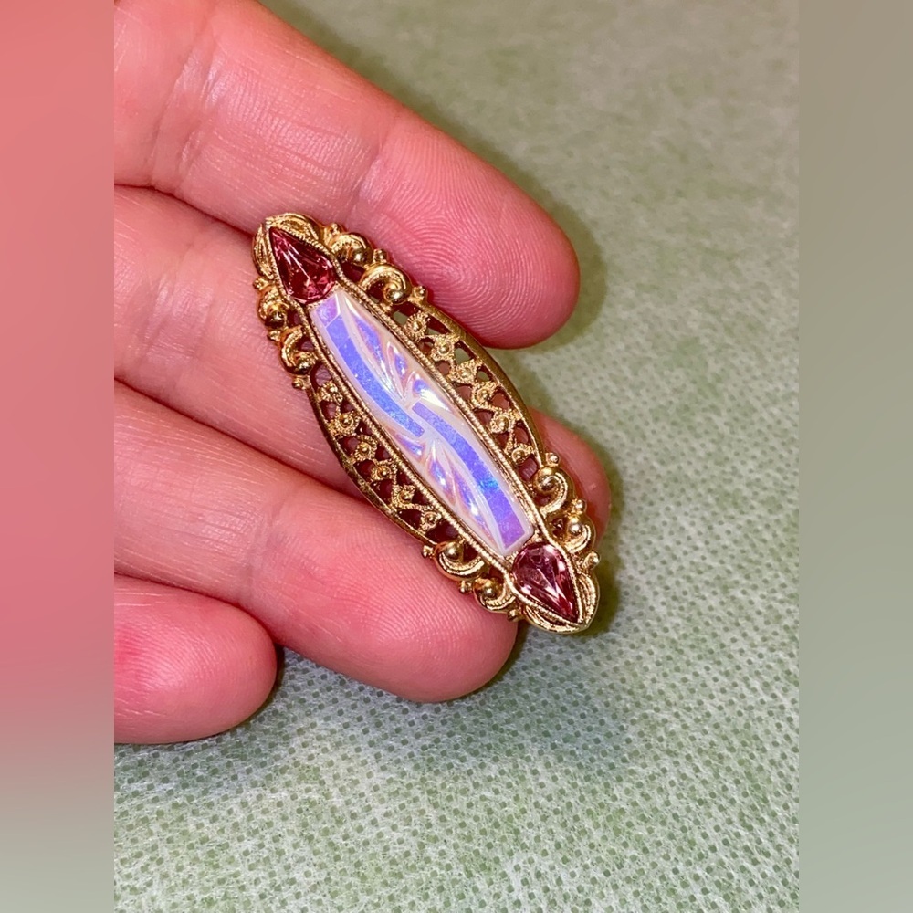 Gold-Tone Opal Marquise Brooch with Pink Accent Stones. Vintage beauty